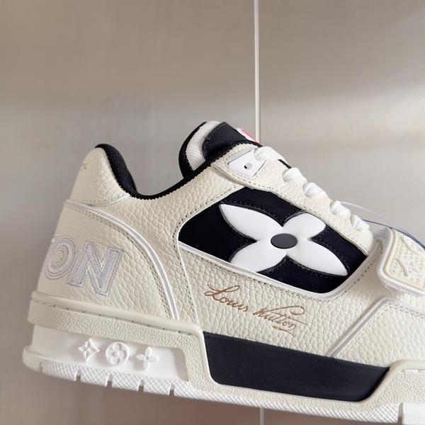 ルイヴィトン靴着用イメージ